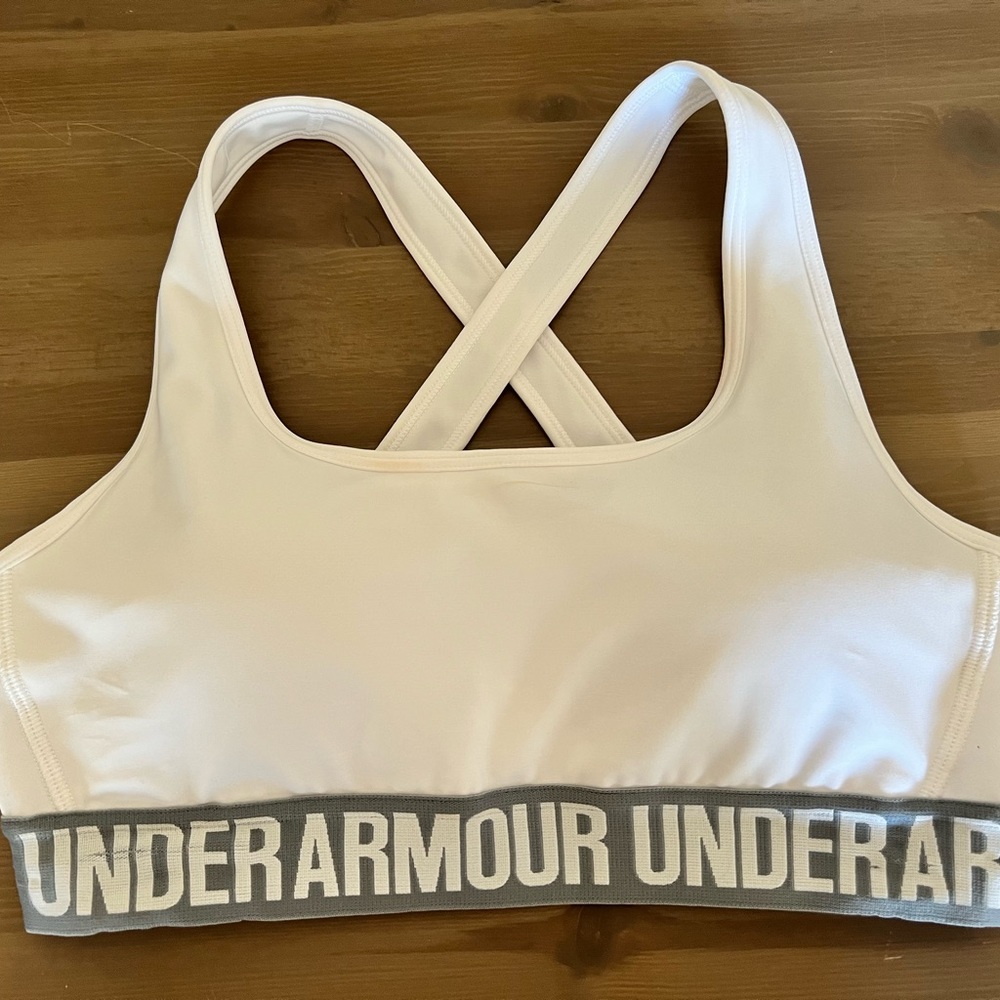 NWOT Under Armour Cross Back Sports Bra